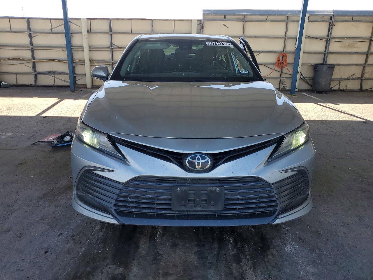 2023 Toyota Camry Le - Фото 5