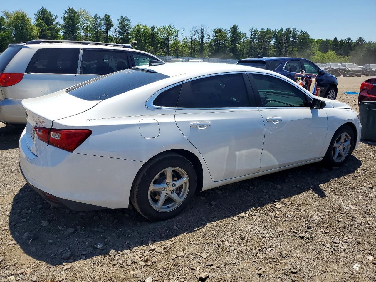 2017 Chevrolet Malibu Ls - Фото 3