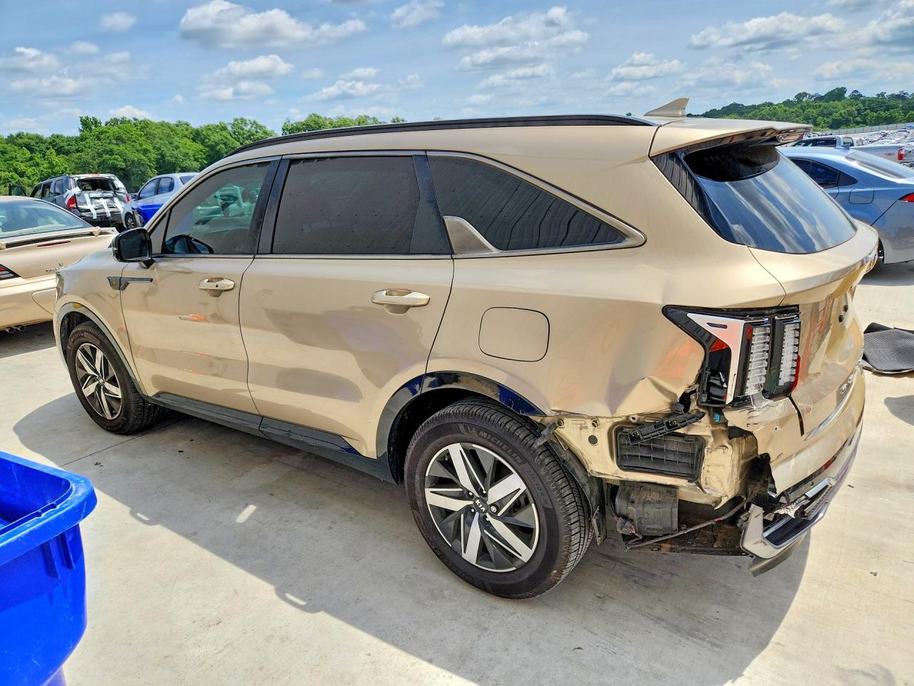 2021 Kia Sorento S - Image 2