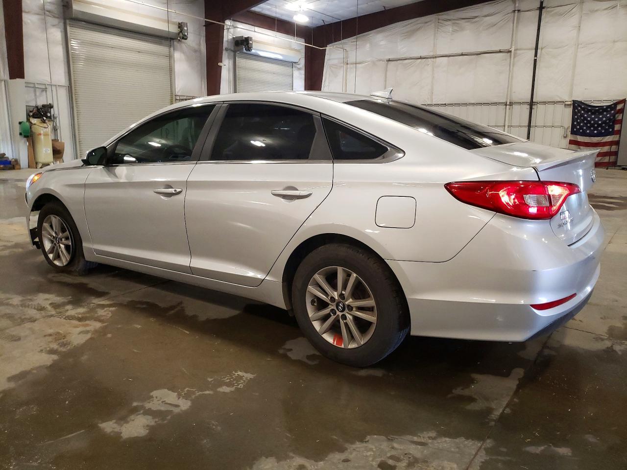 2016 Hyundai Sonata Se - Image 2