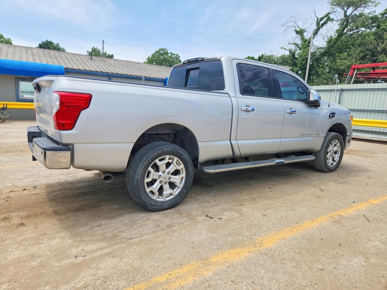2016 Nissan Titan Xd - Image 3