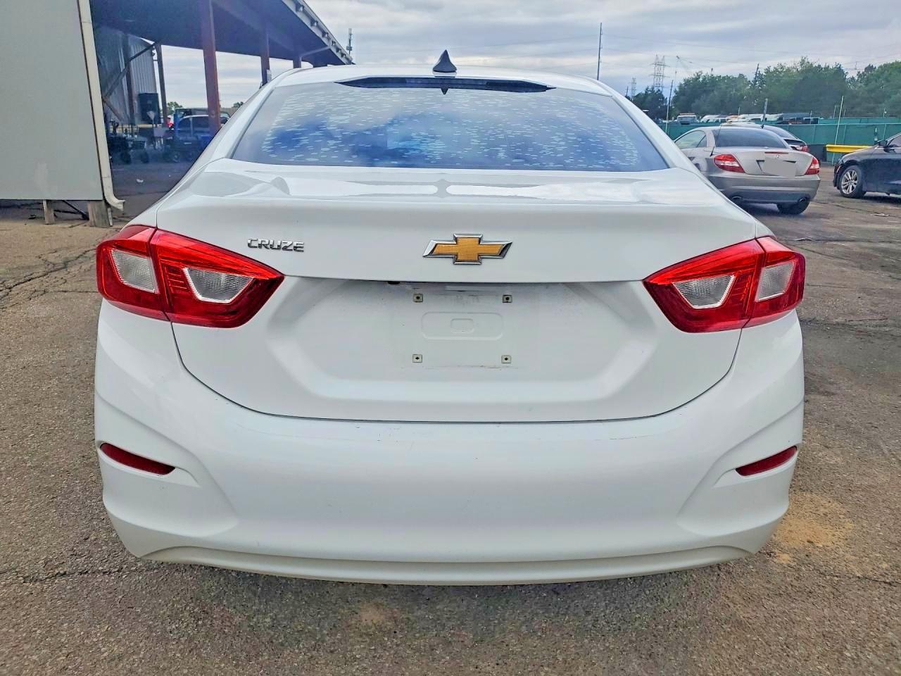 2016 Chevrolet Cruze L Manual - Image 6