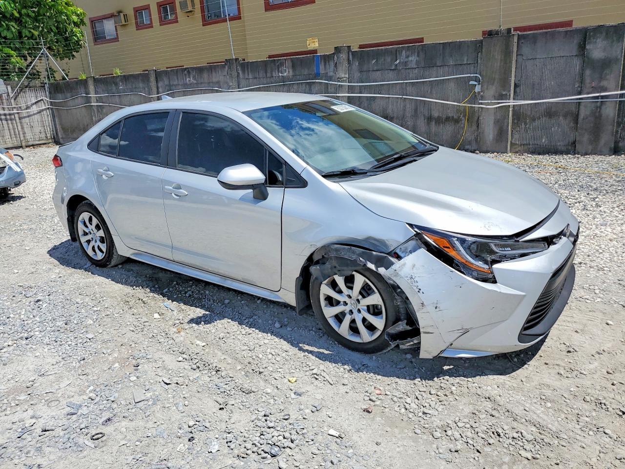 2025 Toyota Corolla Le - Image 4