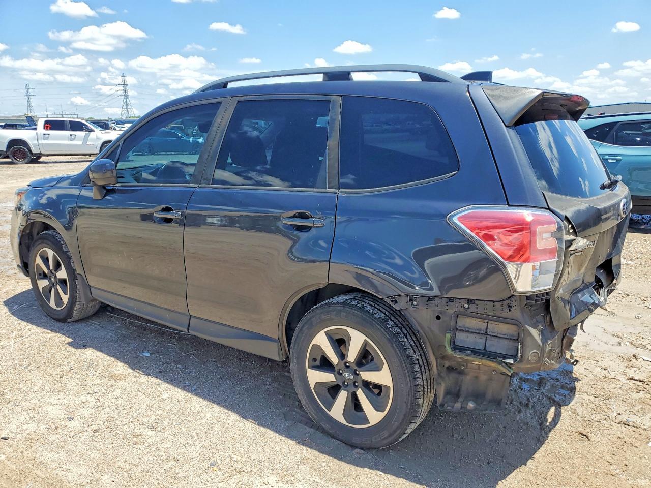 2018 Subaru Forester 2.5I Premium - Фото 2