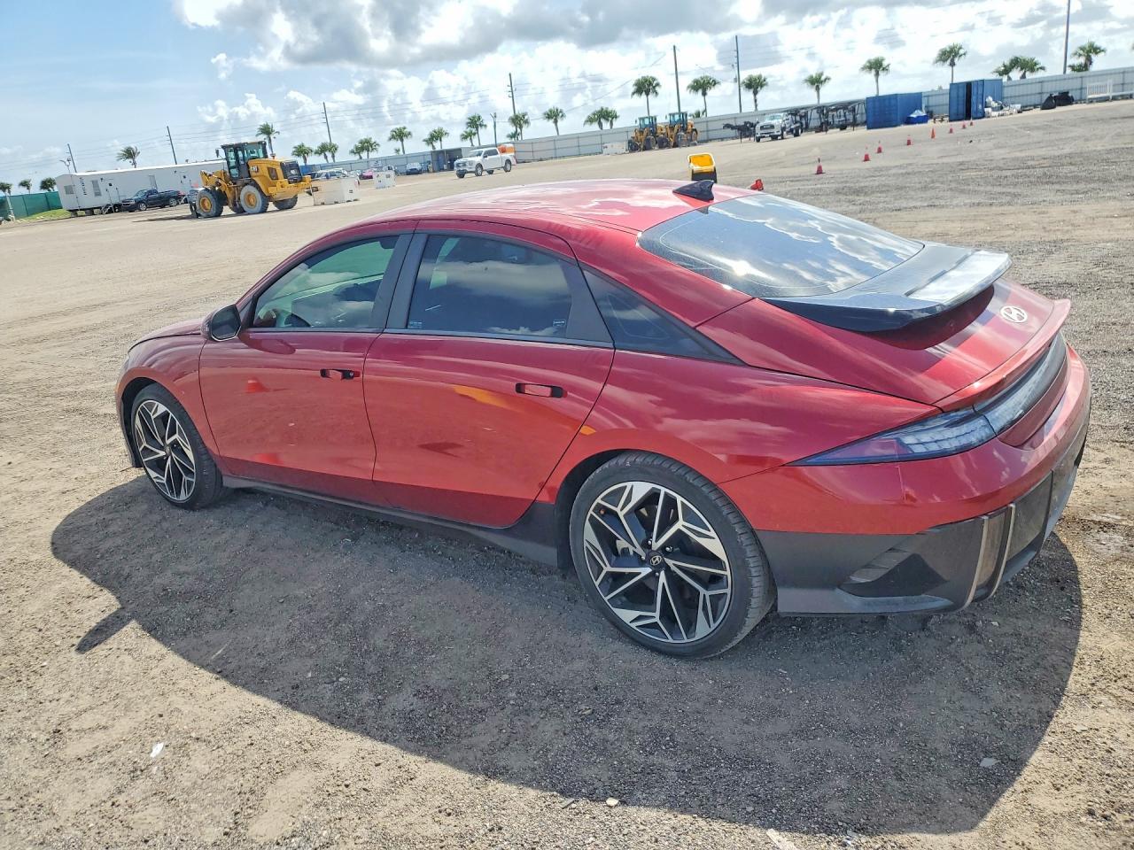 2025 Hyundai Ioniq 6 - Фото 2