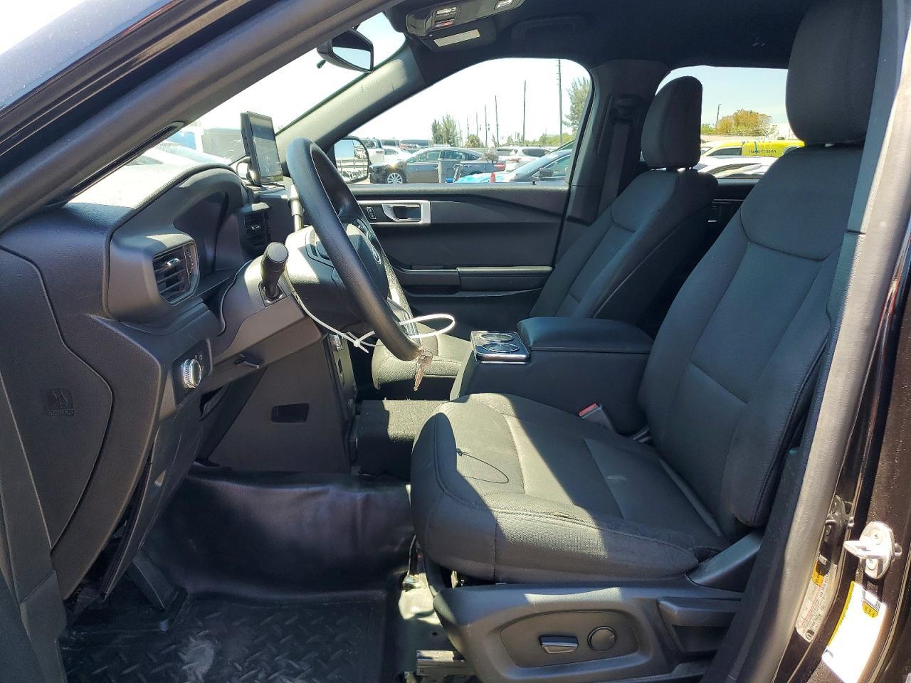 2022 Ford Explorer Police Interceptor - Image 7