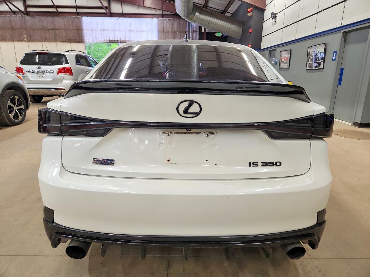 2014 Lexus Is 350 - Image 6