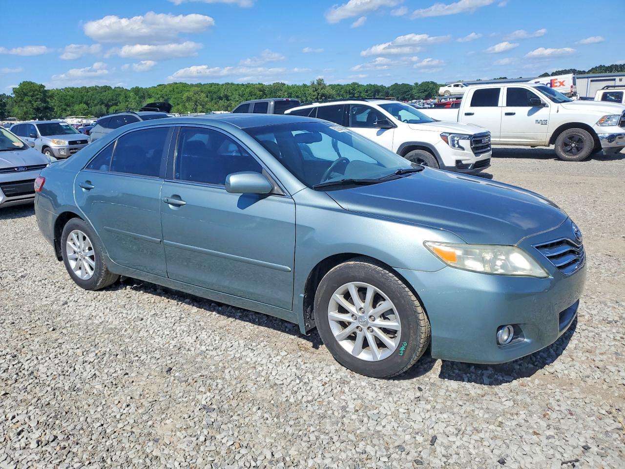 2010 Toyota Camry Xle V6 - Фото 4