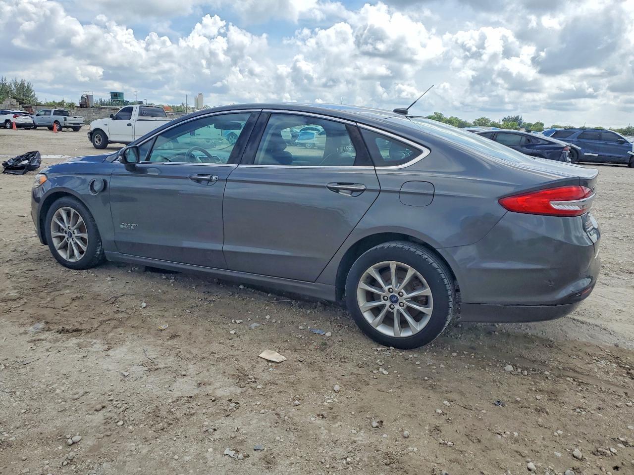 2018 Ford Fusion Se Phev - Фото 2