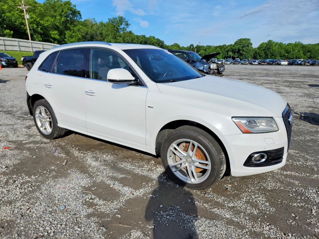 2016 Audi Q5 Premium Plus S-Line - Image 4