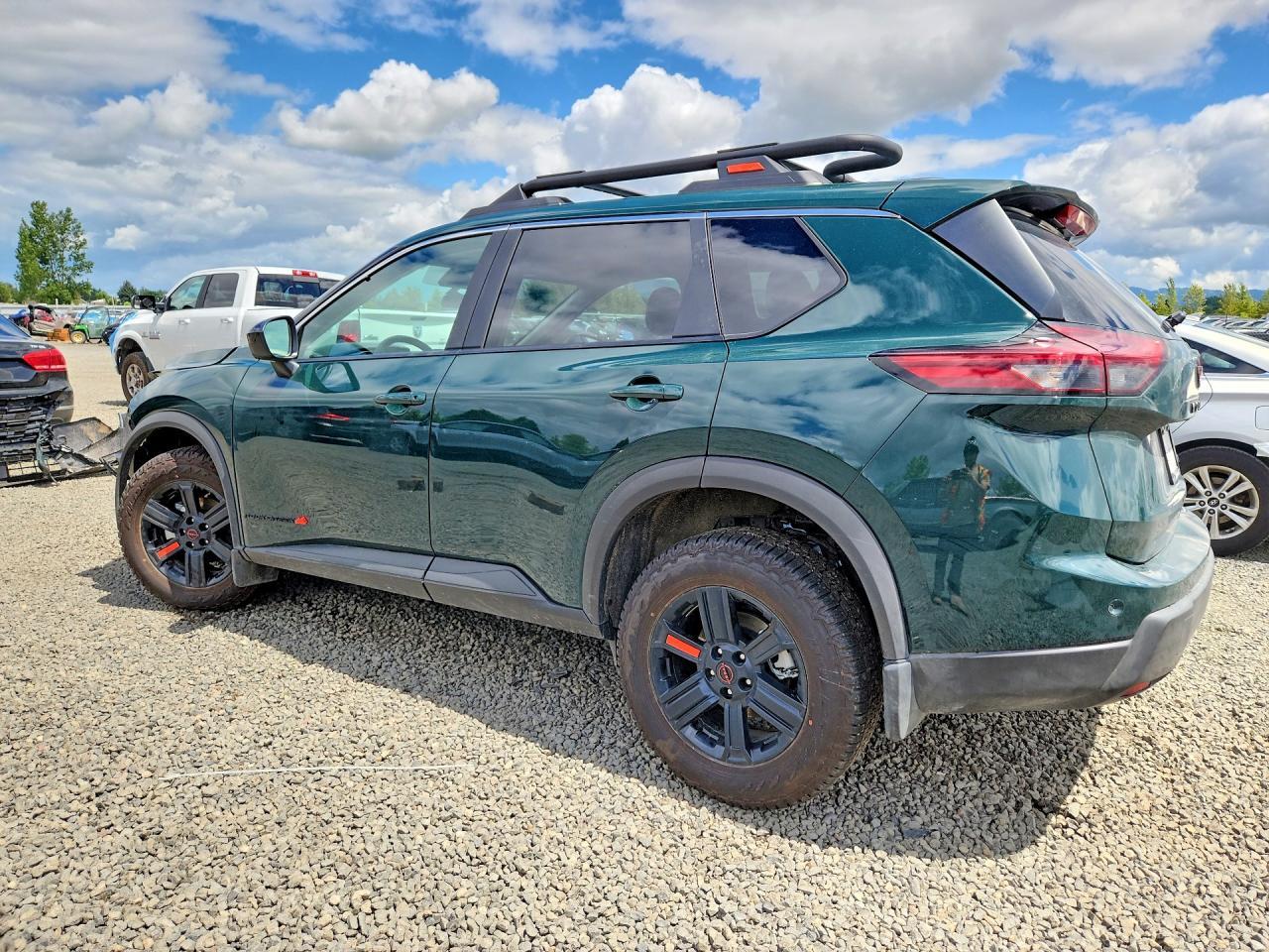 2026 Nissan Rogue Rock Creek - Фото 2