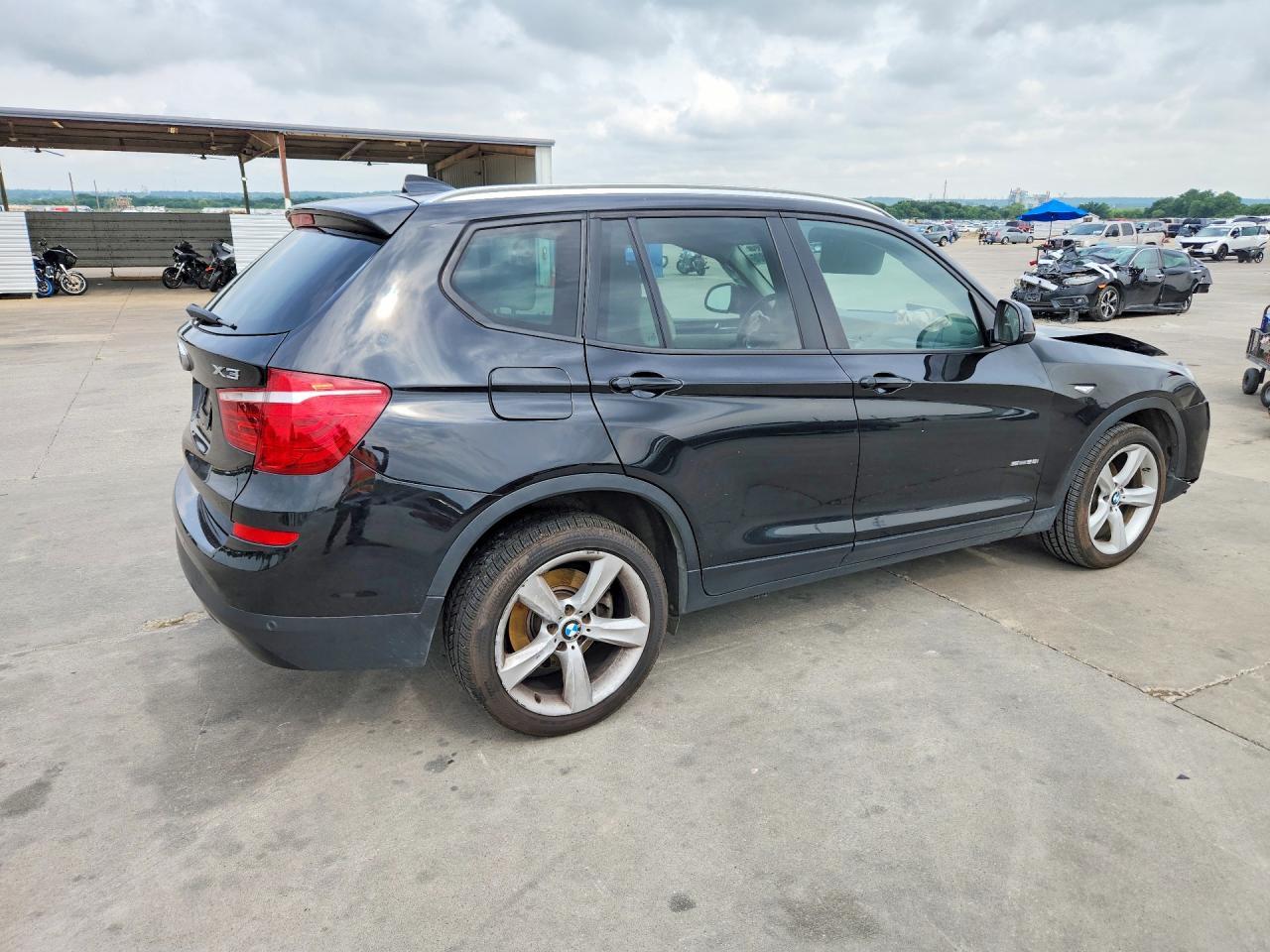 2017 BMW X3 Sdrive28I - Фото 3
