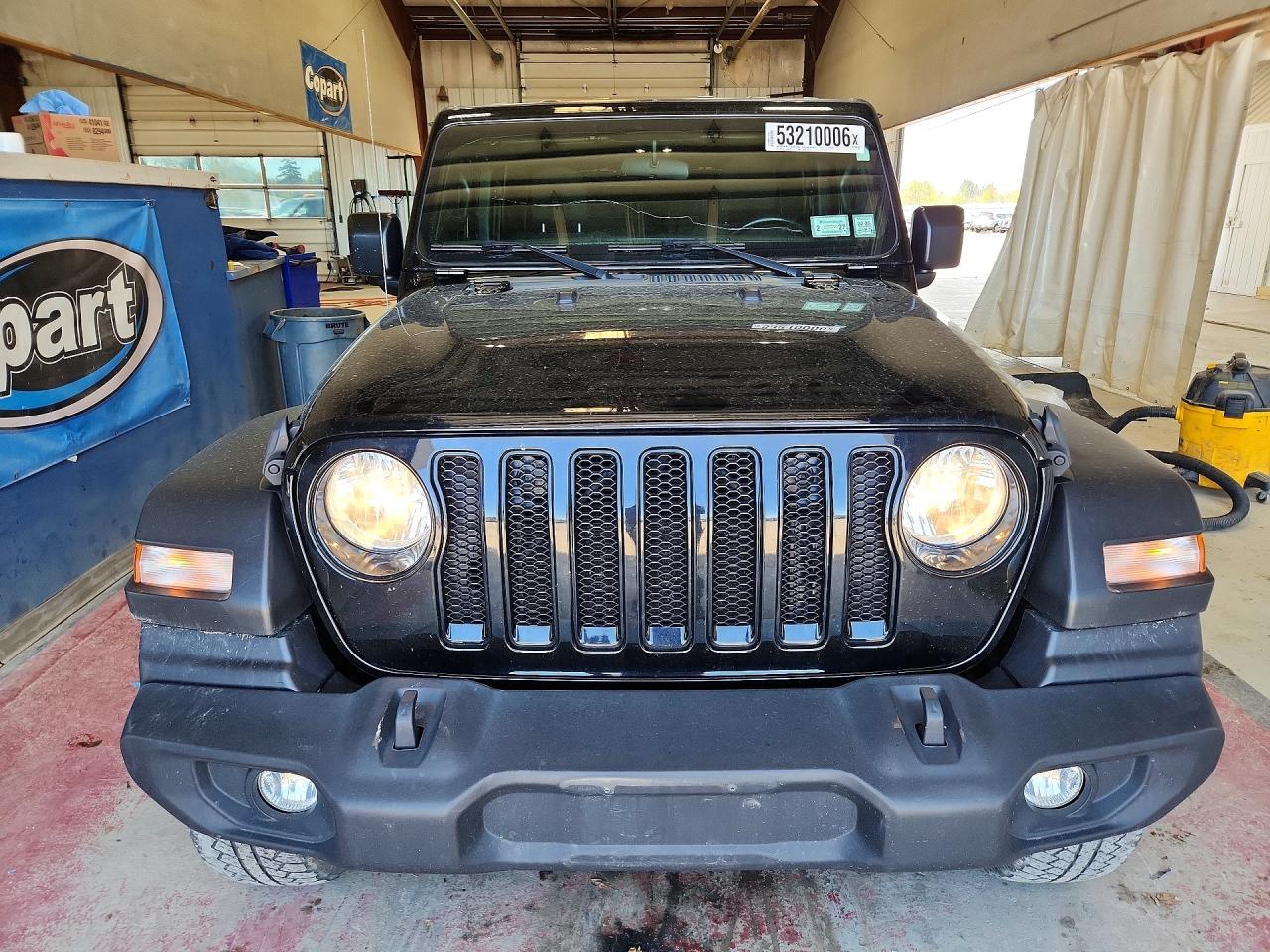 2021 Jeep Wrangler Unlimited Sport - Фото 5