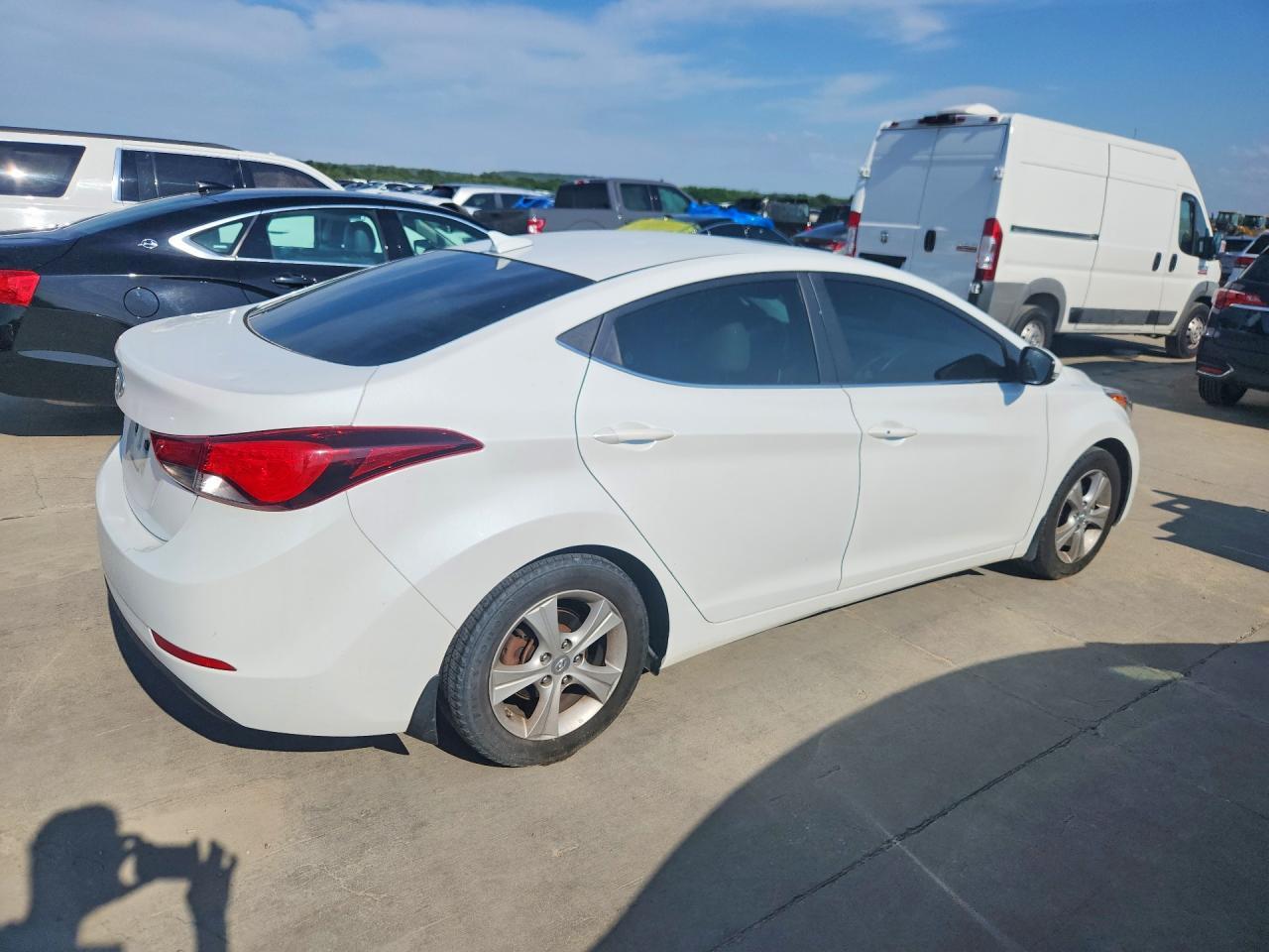 2016 Hyundai Elantra Value Edition - Image 3