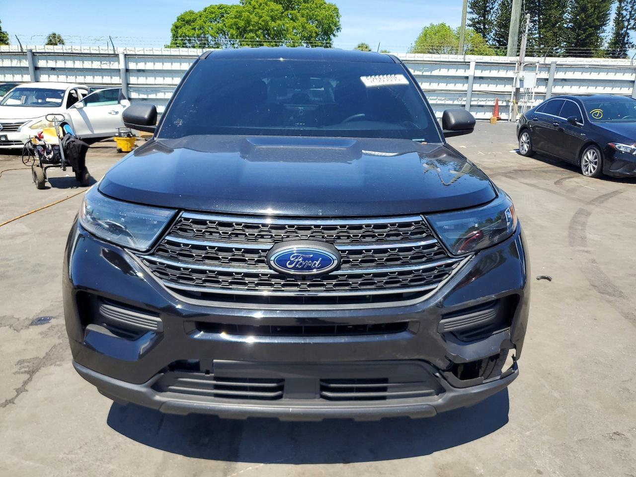 2022 Ford Explorer Police Interceptor - Image 5