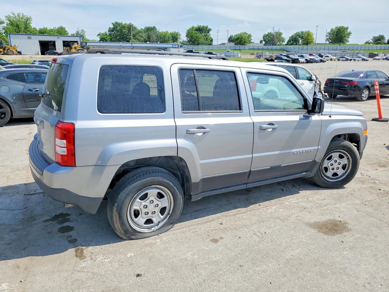 2016 Jeep Patriot Sport - Фото 3
