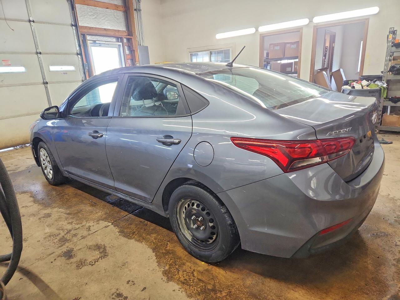 2020 Hyundai Accent Se - Image 2