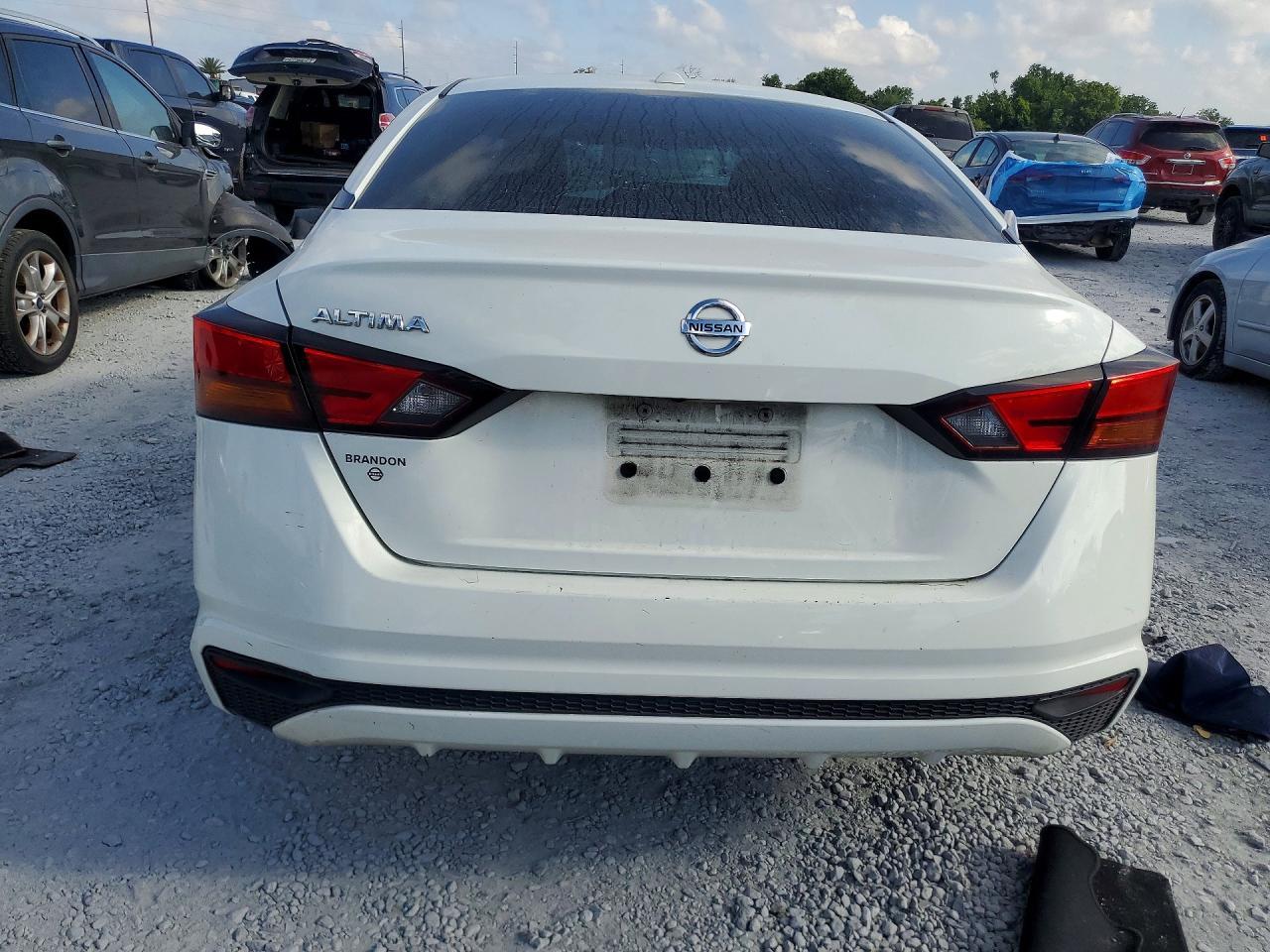 2020 Nissan Altima S - Фото 6