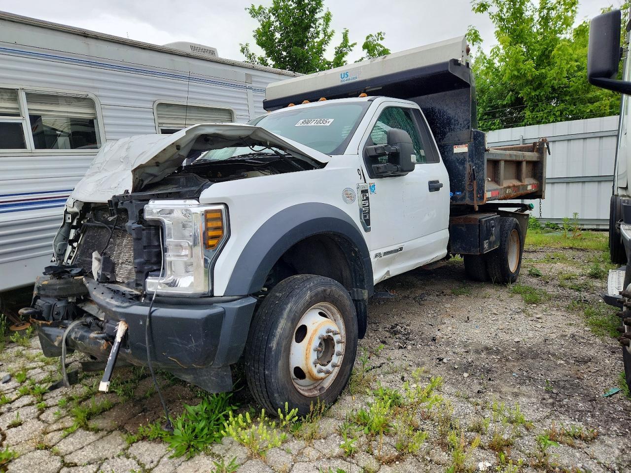 2019 Ford F550 Dump Truck - Фото 2