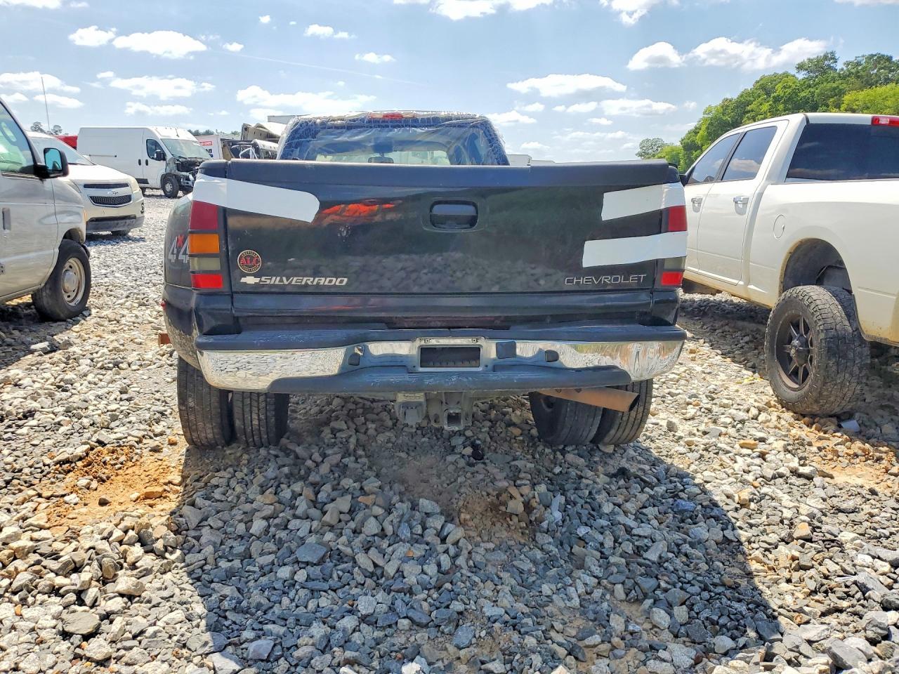 2004 Chevrolet Silverado K3500 - Фото 6