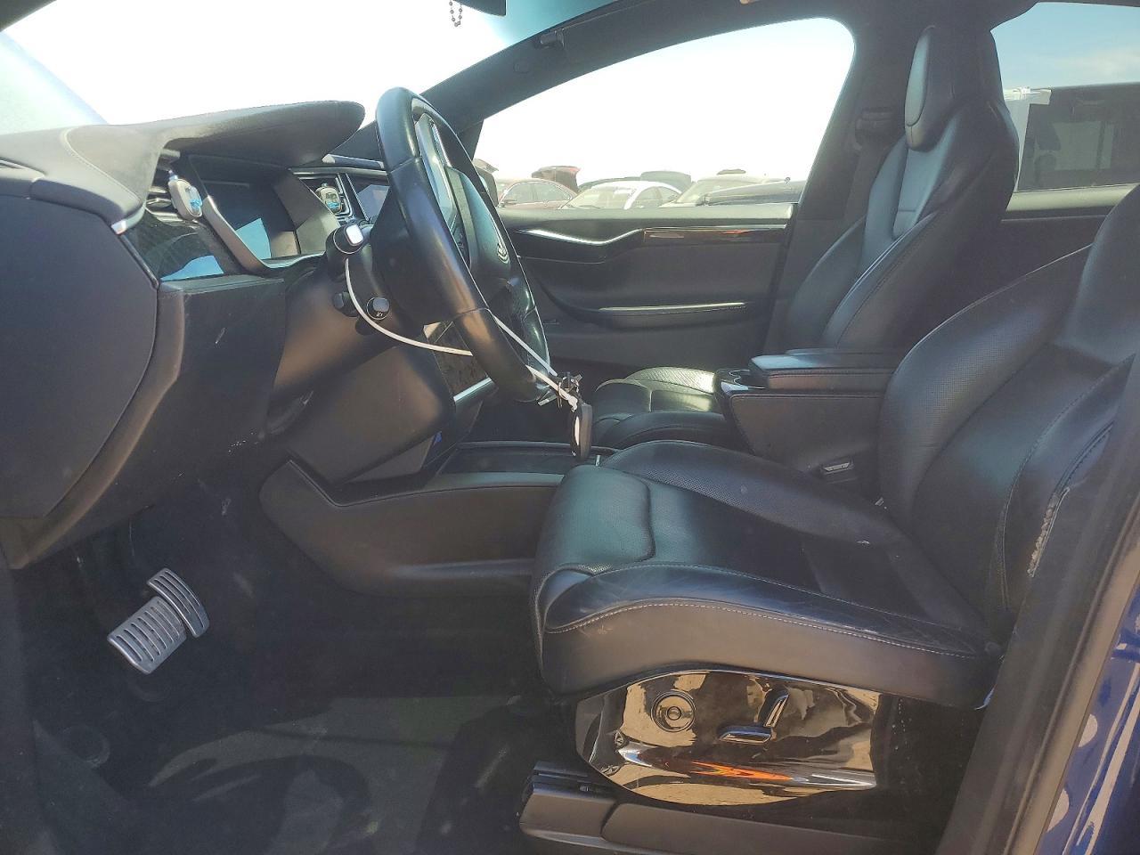 2016 Tesla Model X - Фото 7
