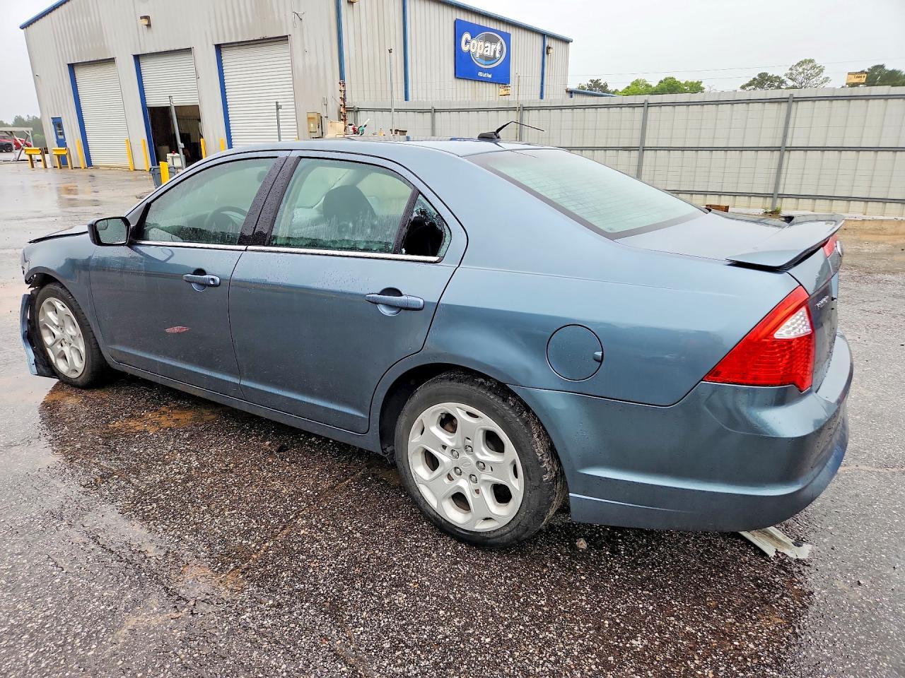 2011 Ford Fusion Se - Image 2