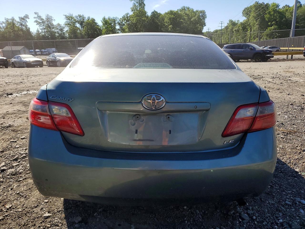 2008 Toyota Camry Le - Image 6