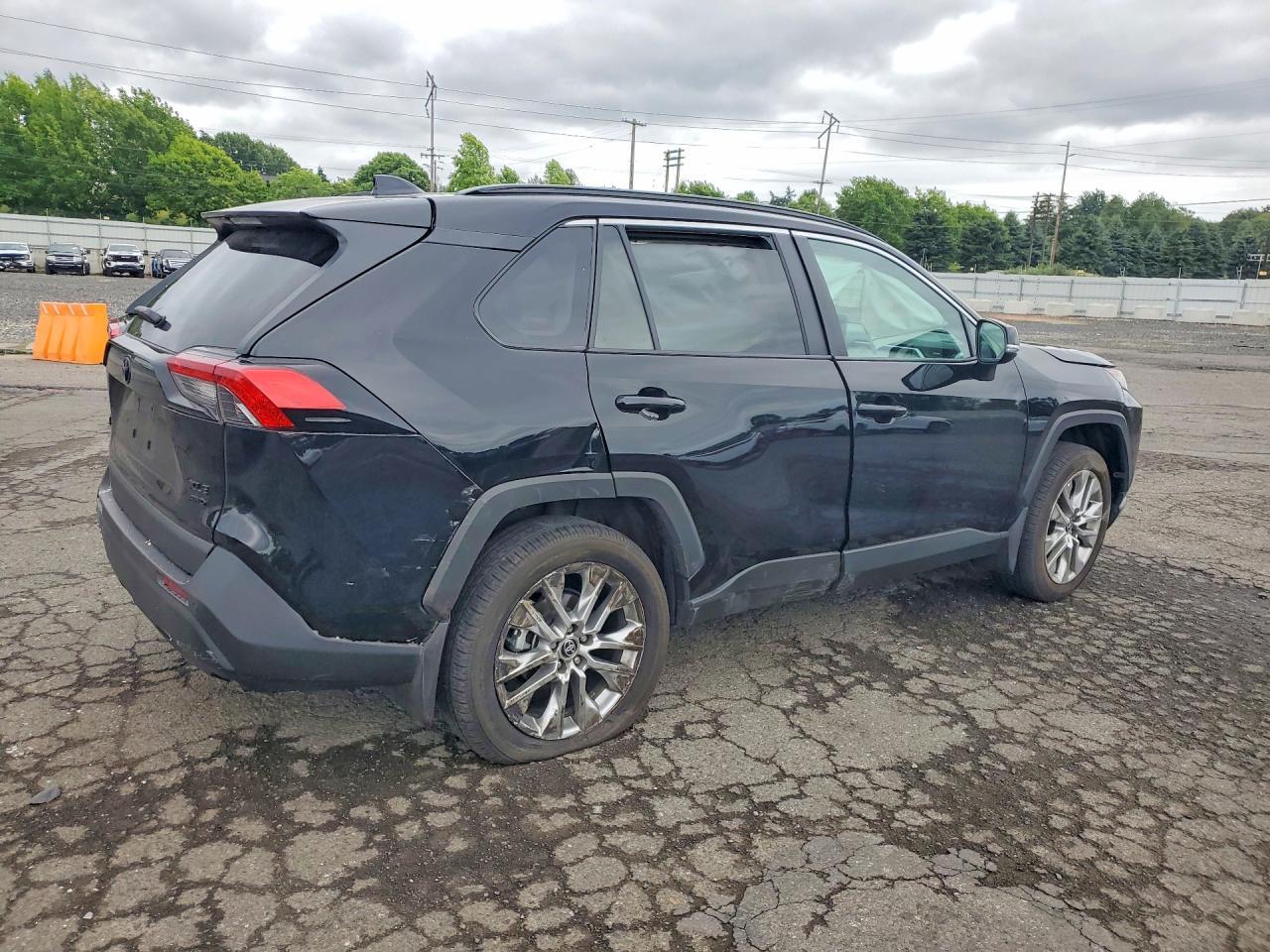 2024 Toyota Rav4 Xle Premium - Фото 3