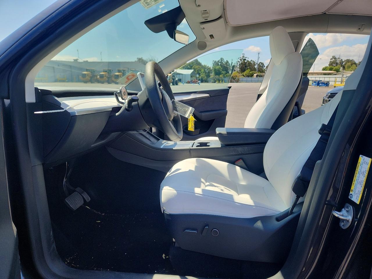 2024 Tesla Model Y - Фото 7