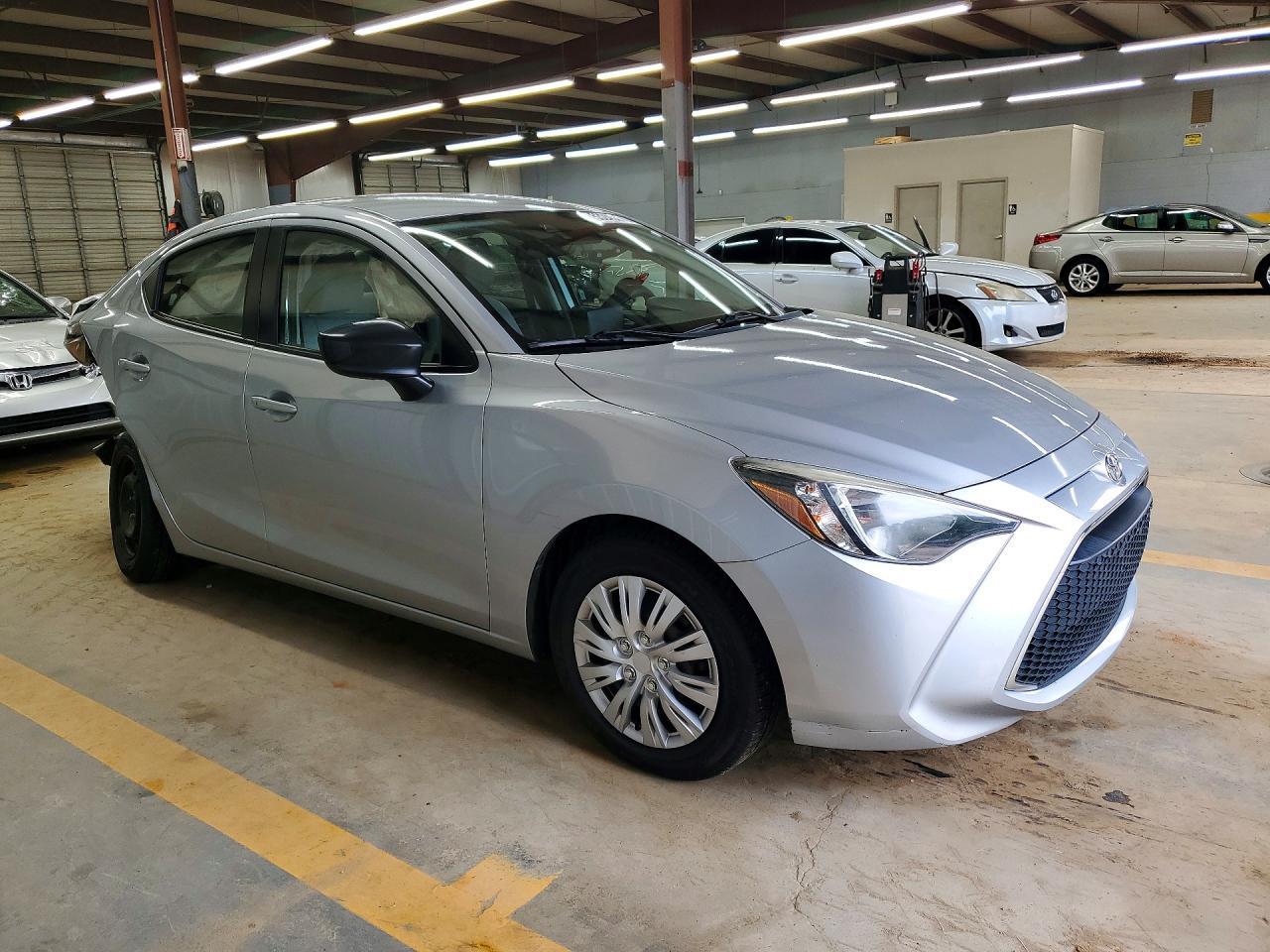 2019 Toyota Yaris L - Фото 4