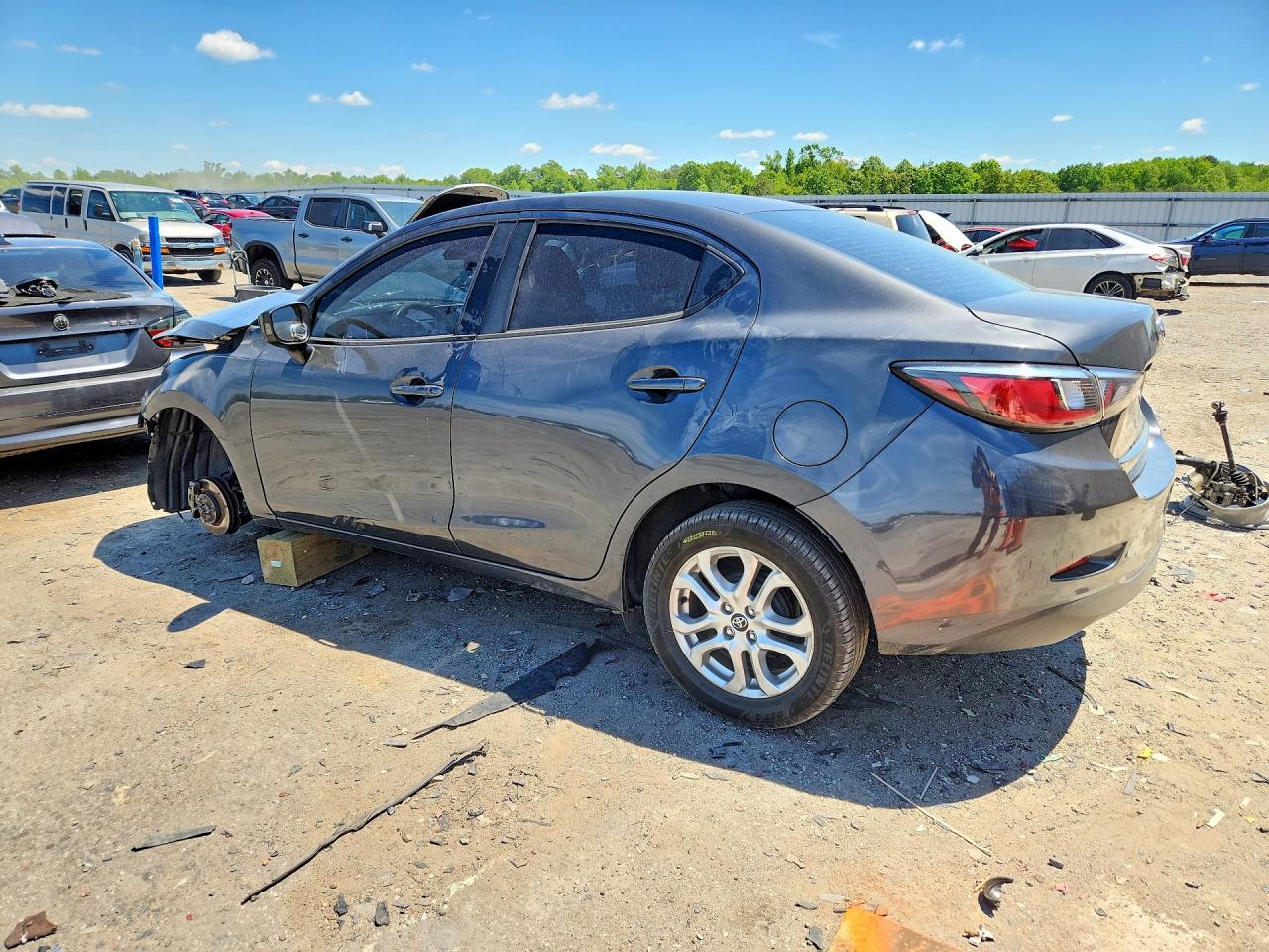 2018 Toyota Yaris - Фото 2