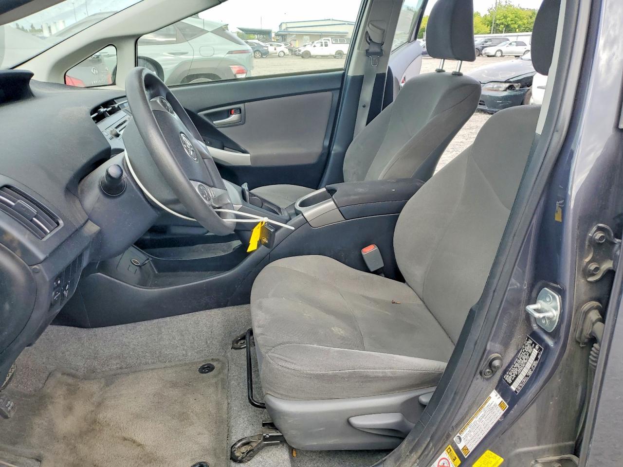 2014 Toyota Prius Three - Фото 7