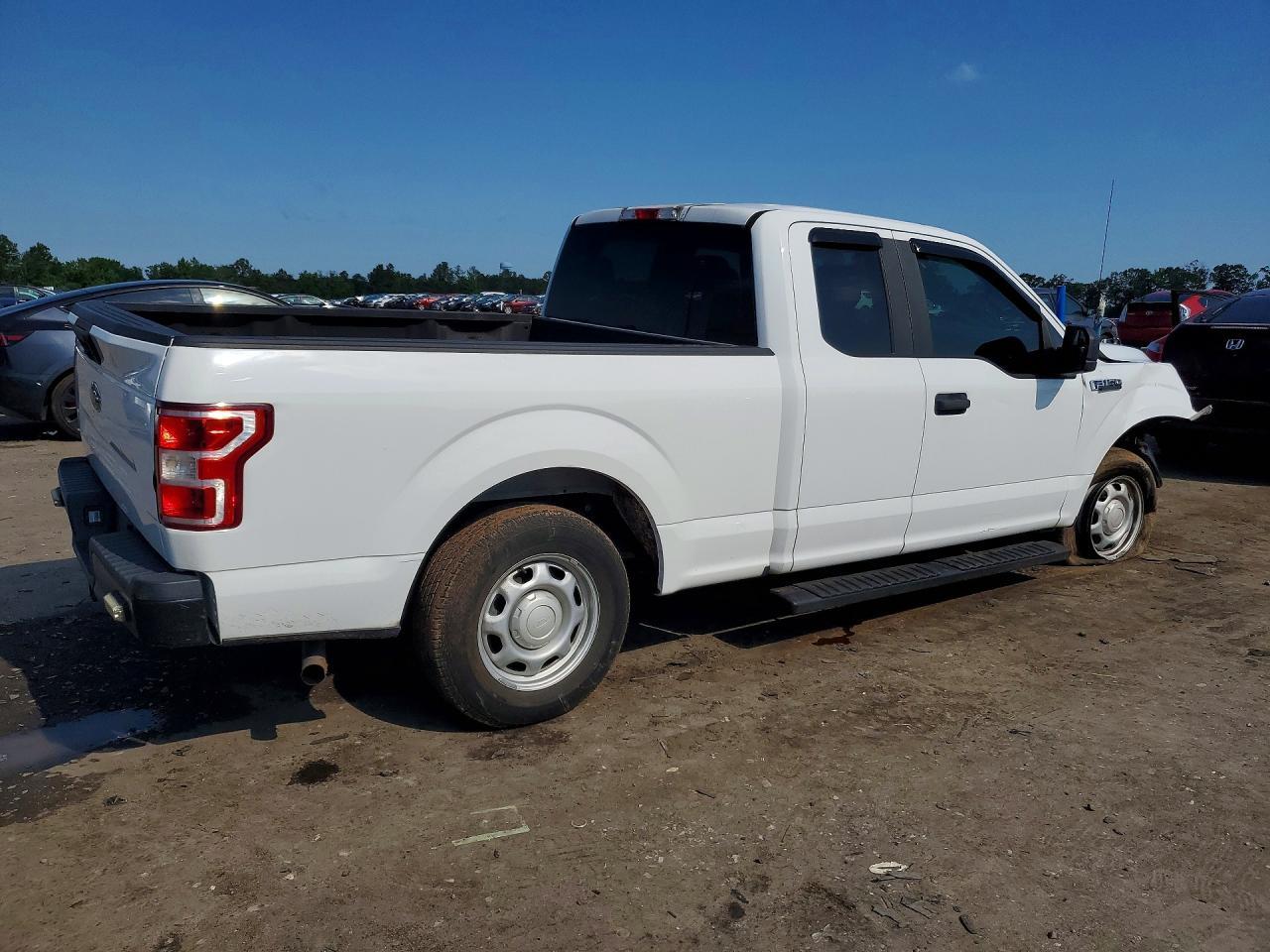 2018 Ford F150 Super Cab - Image 3