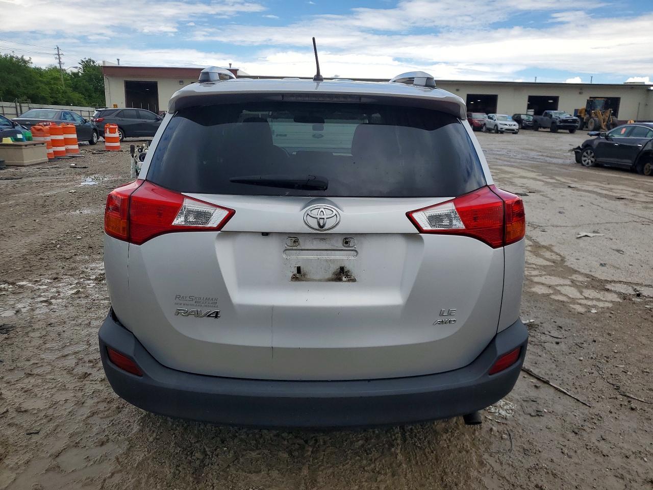 2014 Toyota Rav4 Le - Image 6