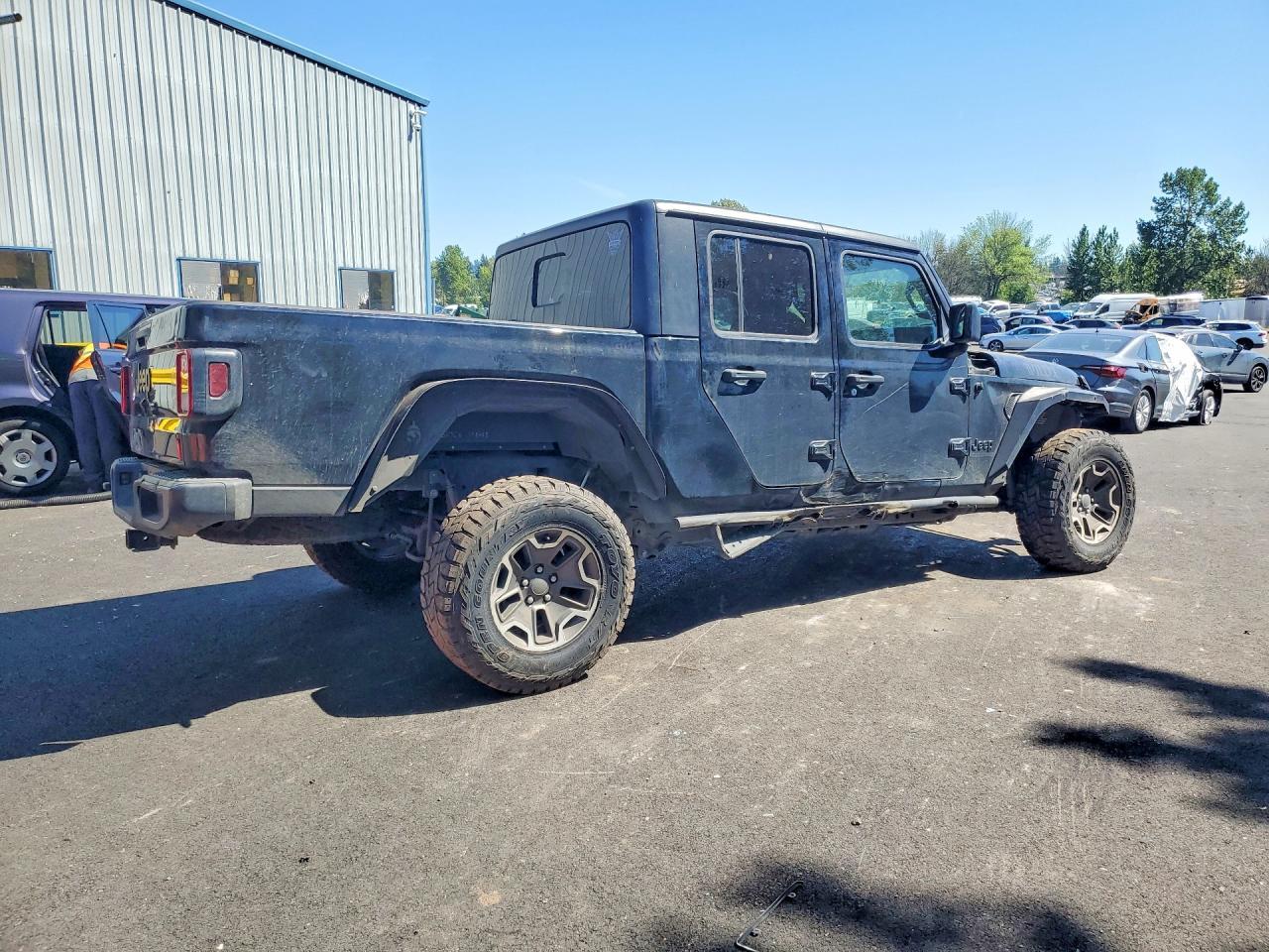 2021 Jeep Gladiator Sport - Фото 3