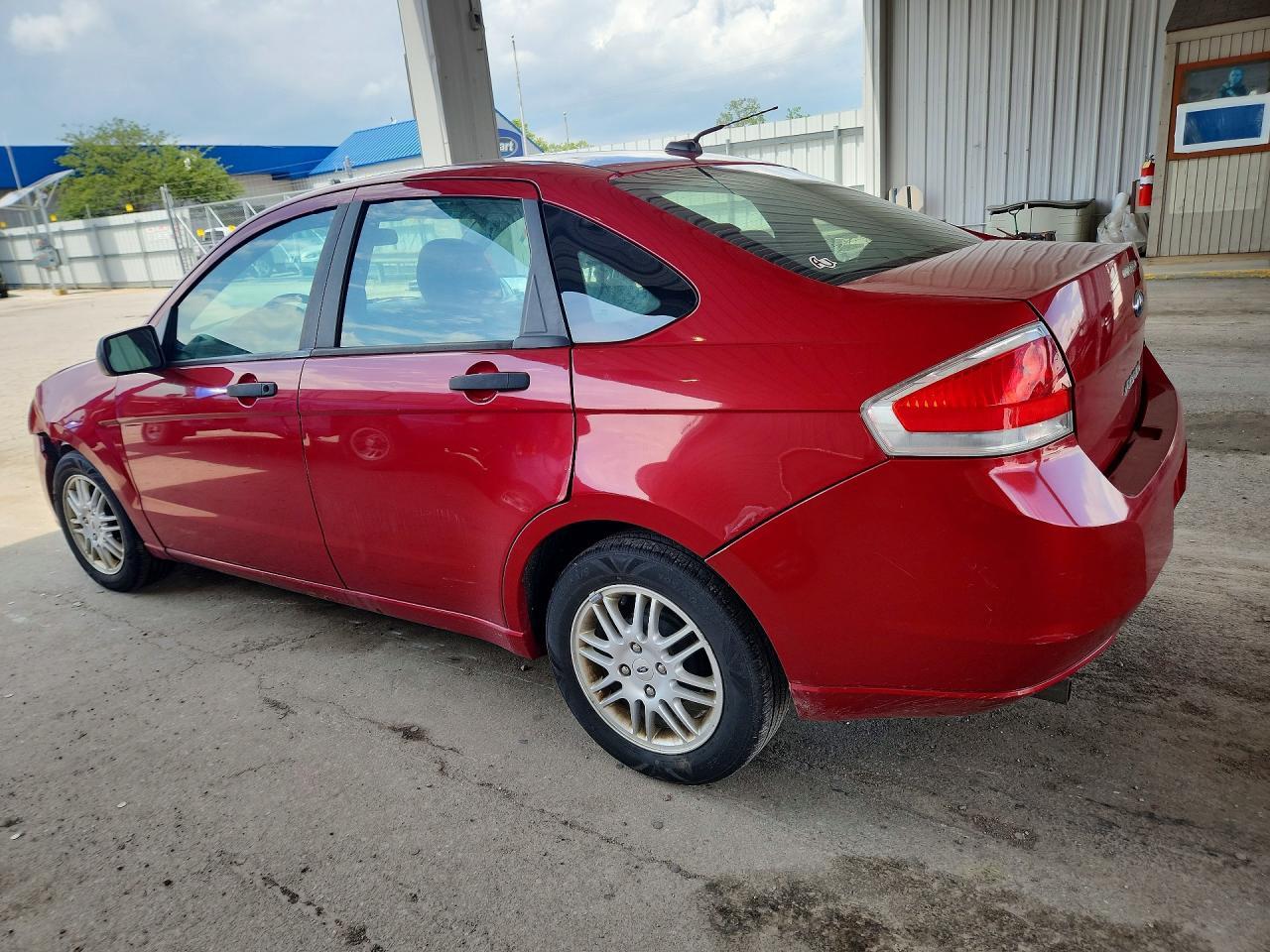 2010 Ford Focus Se - Image 2