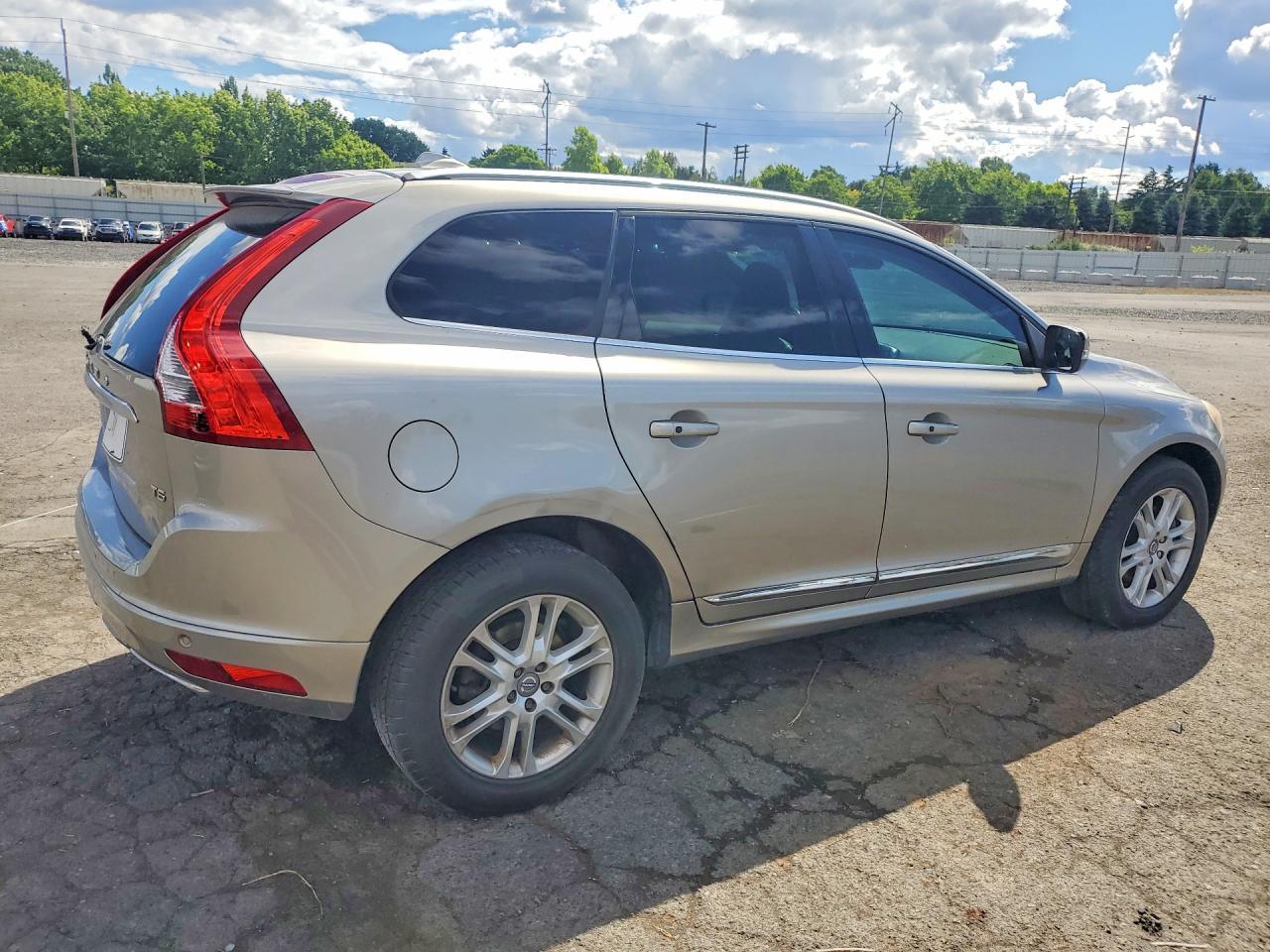 2016 Volvo Xc60 T5 Premier - Image 3