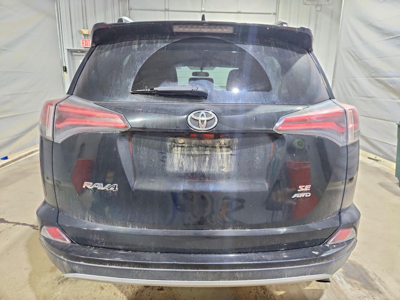 2016 Toyota Rav4 Se - Фото 6