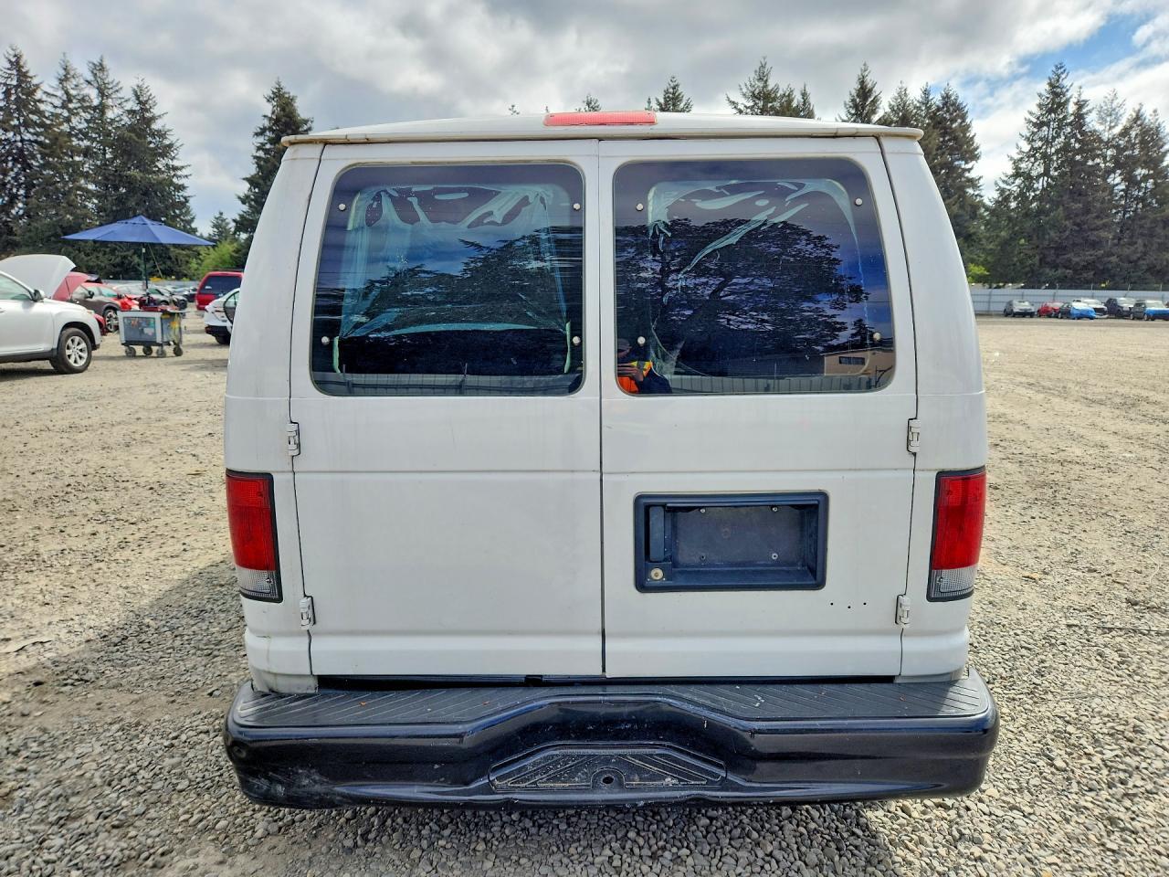2012 Ford Econoline E150 Van - Image 6