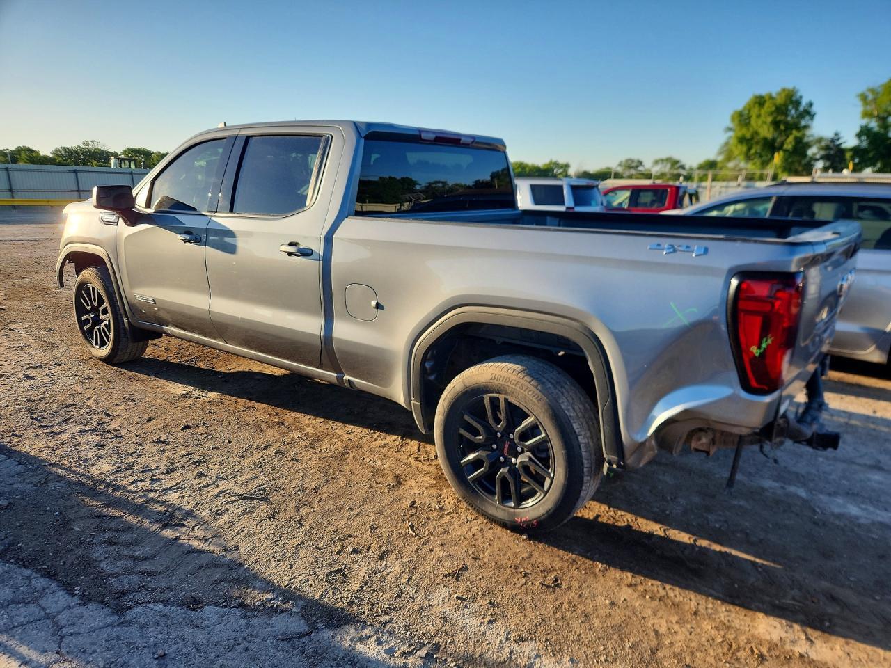 2024 GMC Sierra K1500 Elevation - Image 2