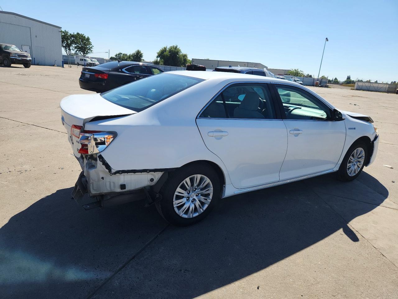 2013 Toyota Camry Hybrid Le - Фото 3