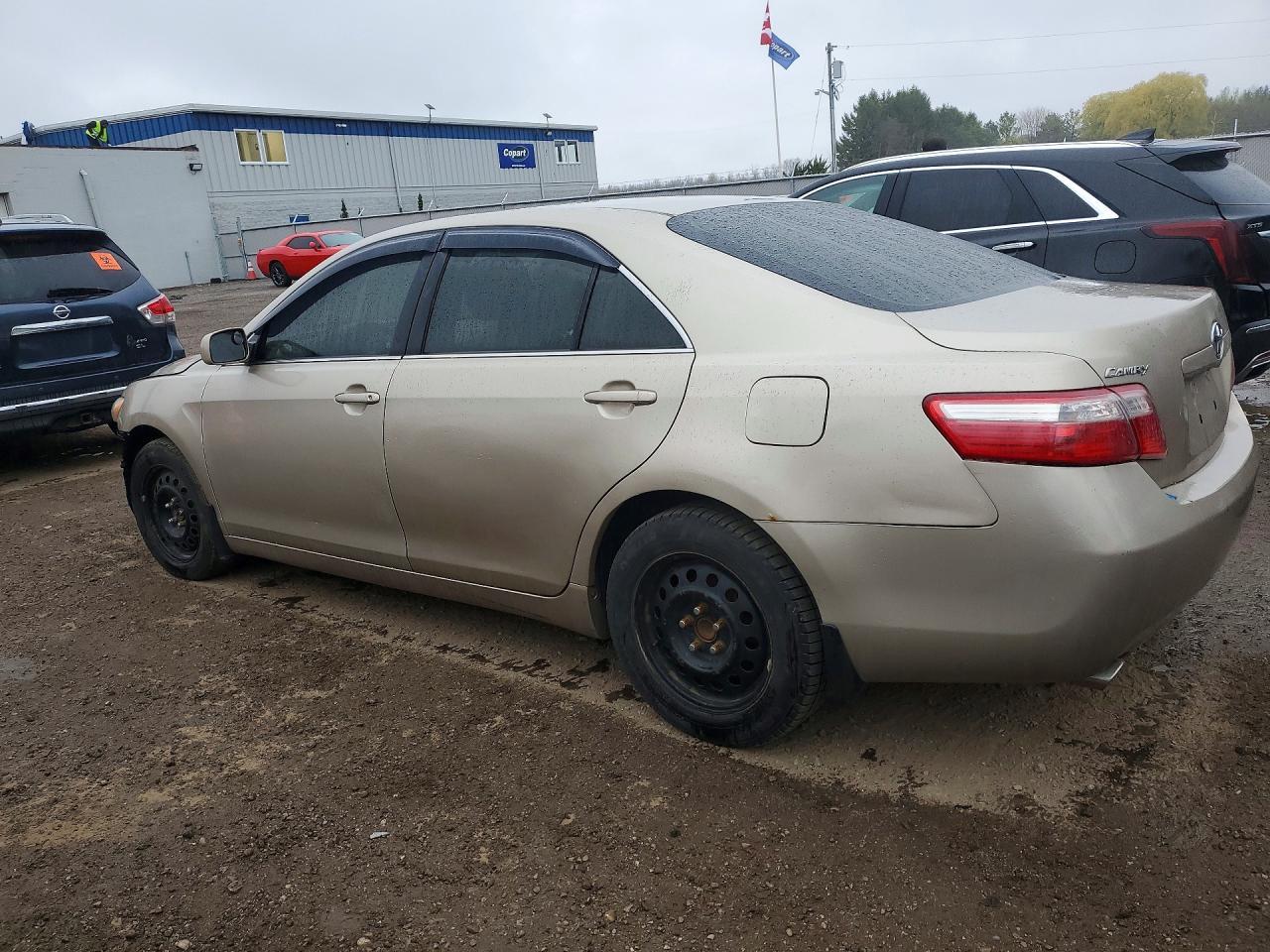 2008 Toyota Camry Le - Фото 2