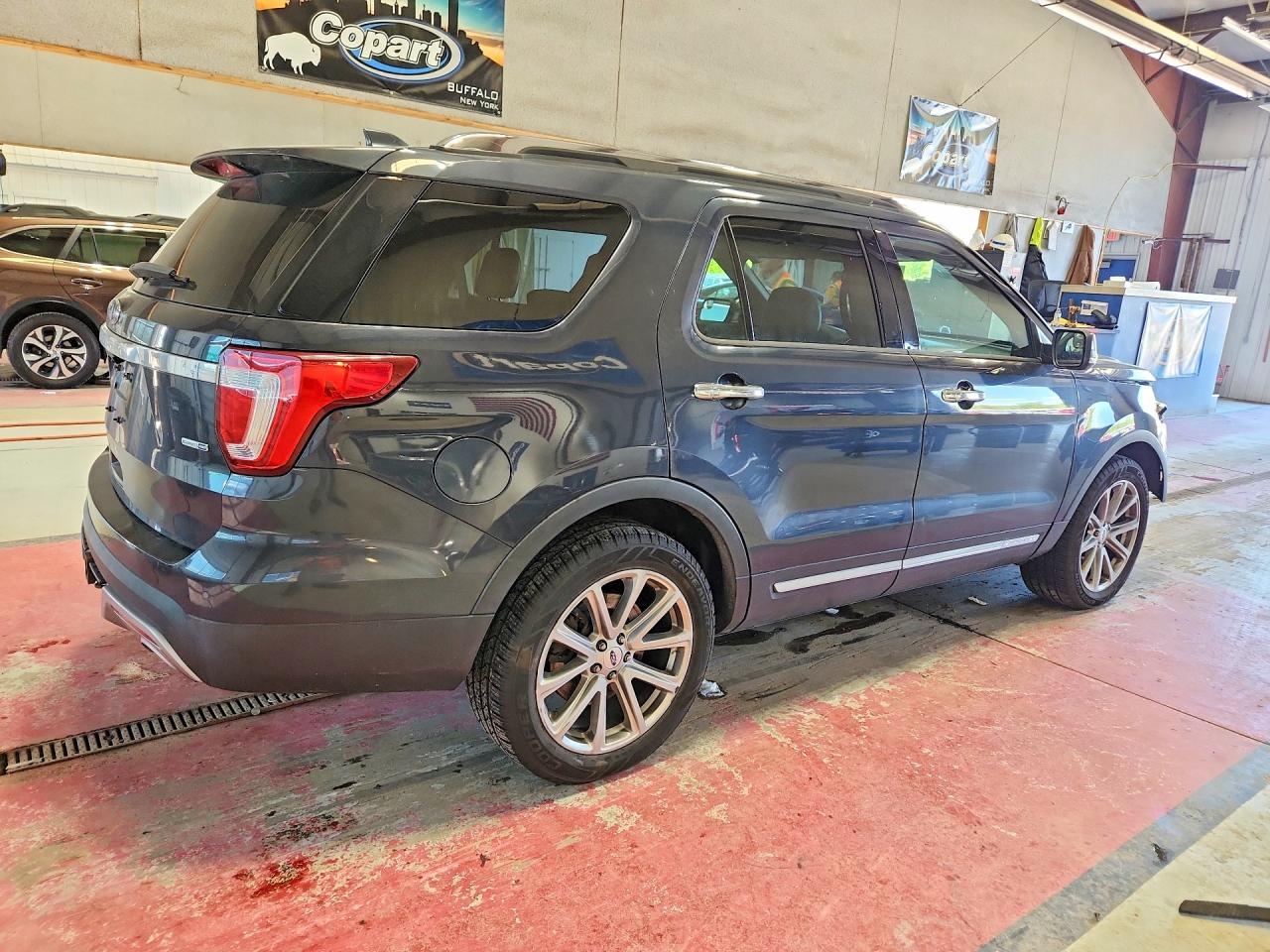 2017 Ford Explorer Limited - Фото 3