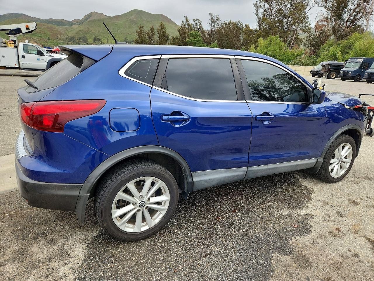 2019 Nissan Rogue Sport S - Фото 3