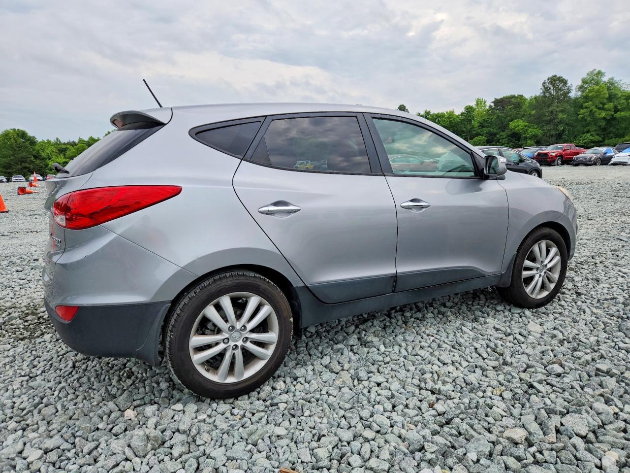 2012 Hyundai Tucson Limited - Image 3