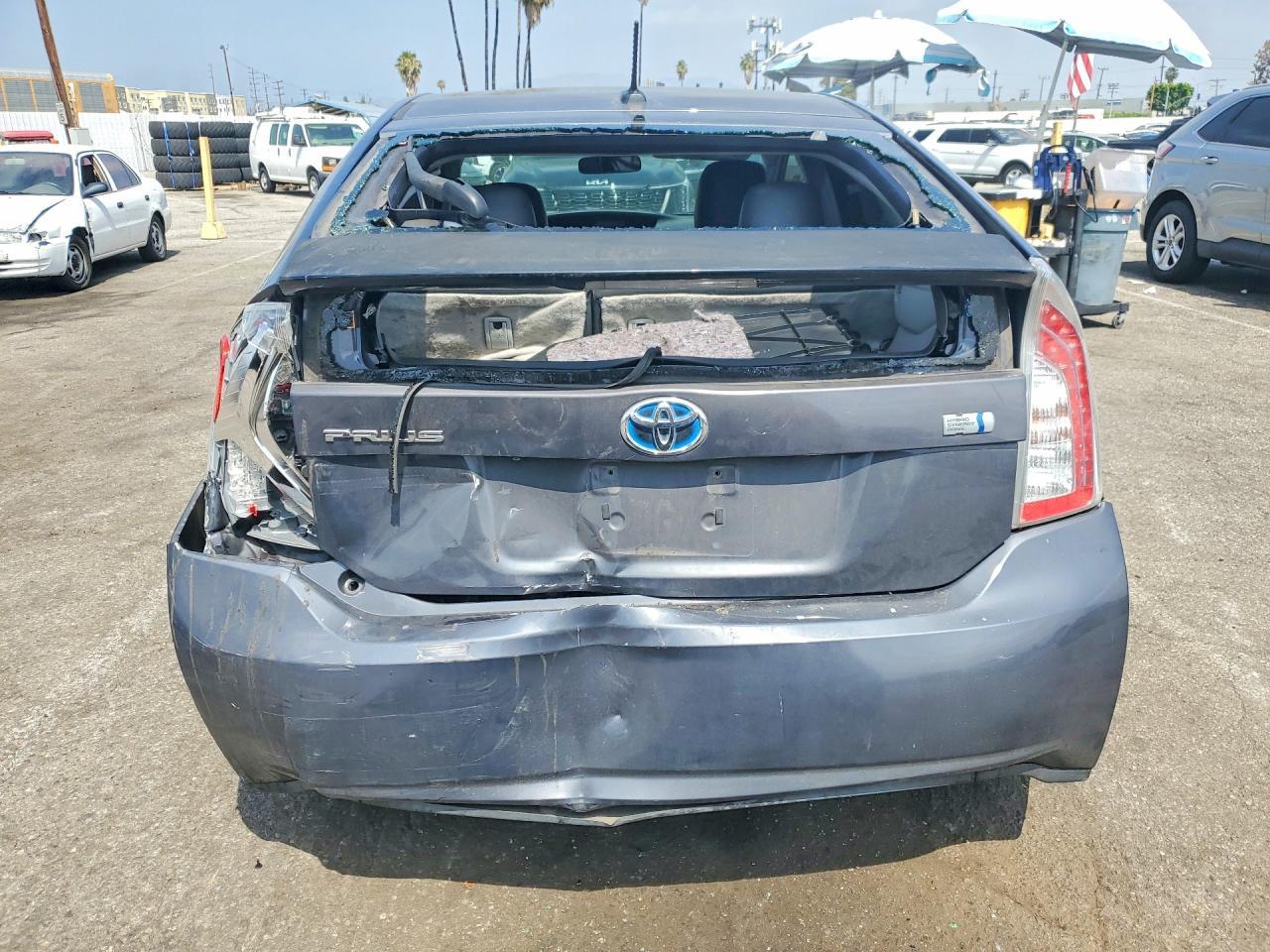 2012 Toyota Prius Three - Фото 6