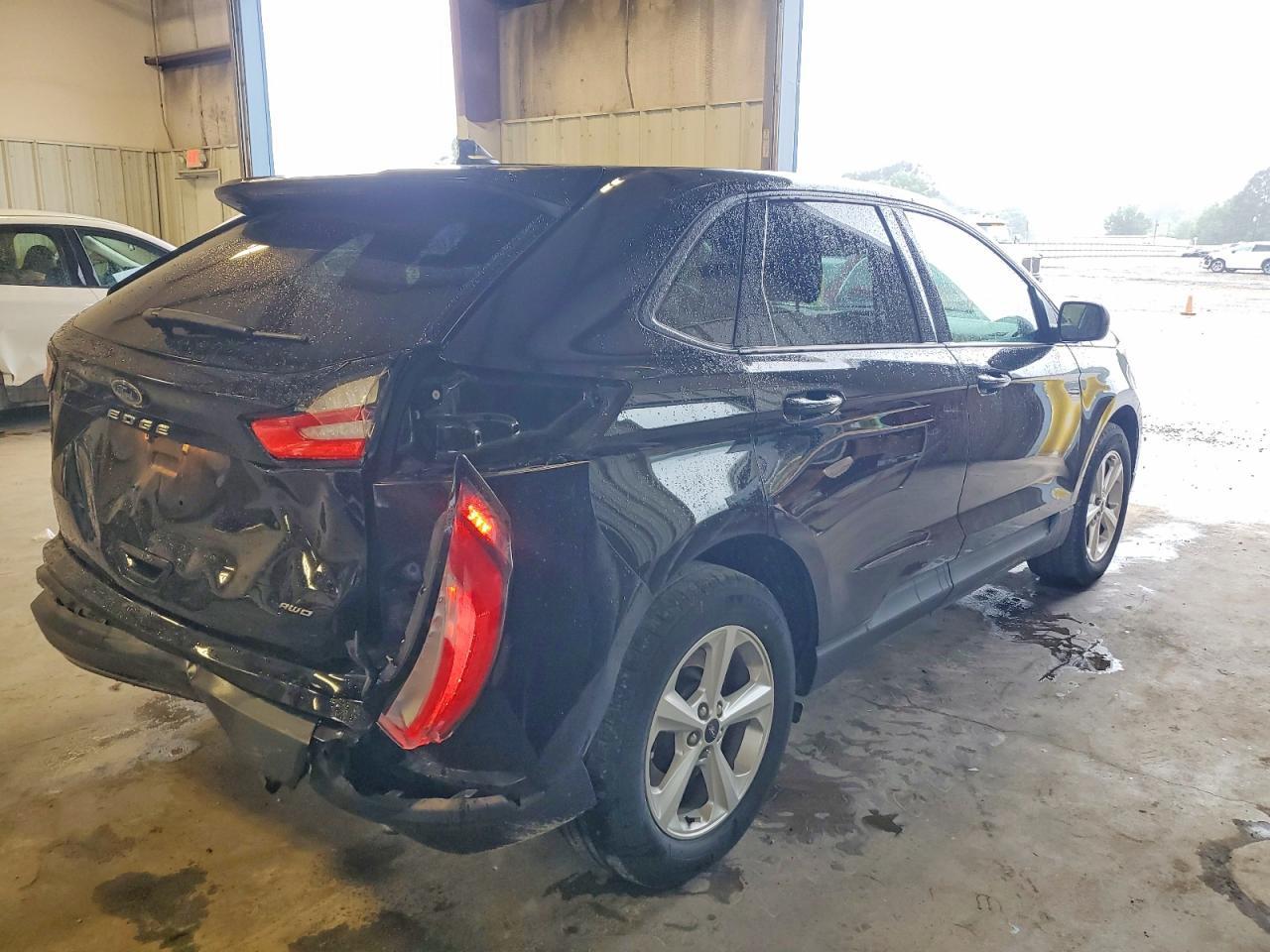 2024 Ford Edge Se - Image 4