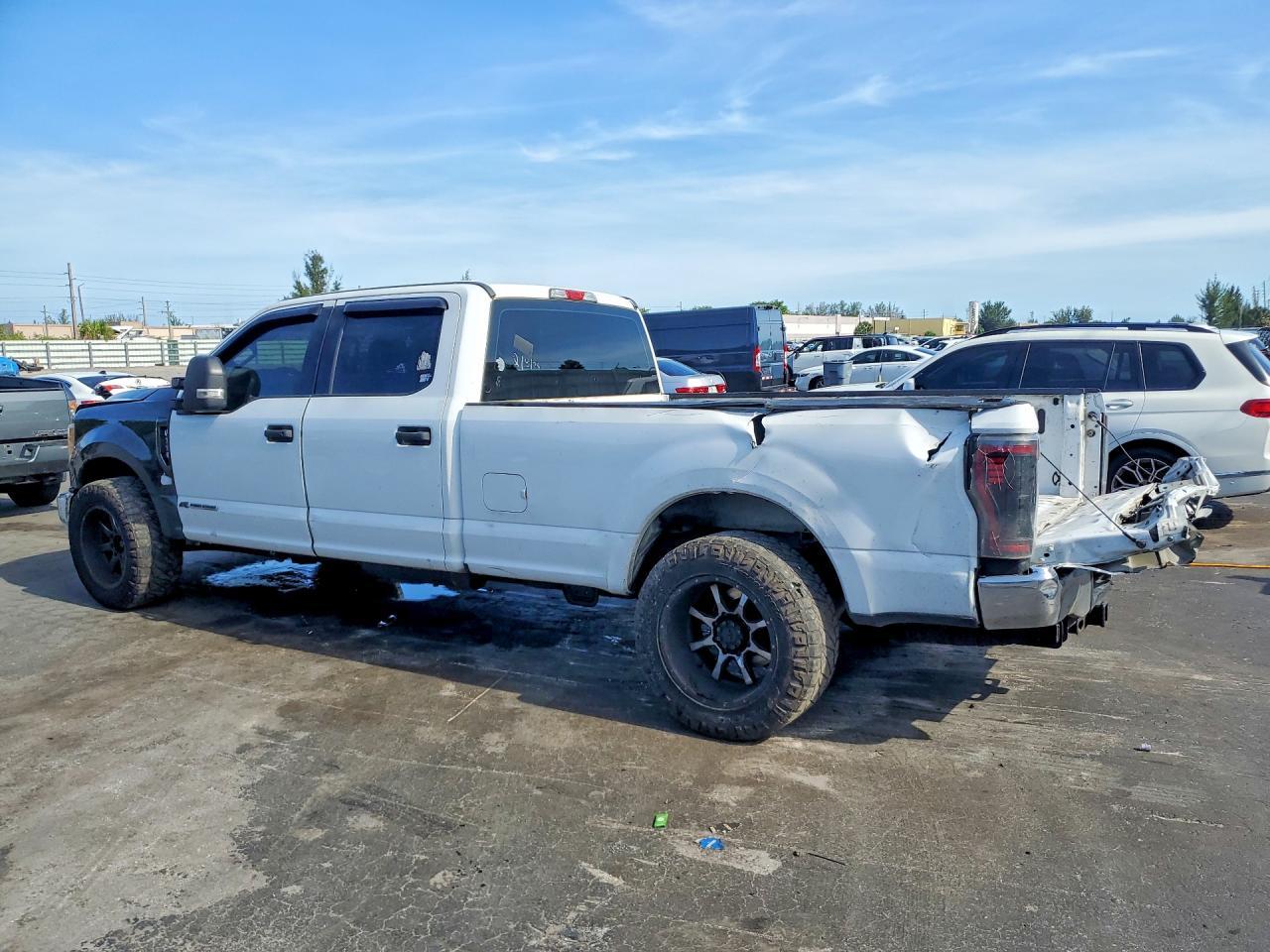 2017 Ford F350 Super Duty - Image 2