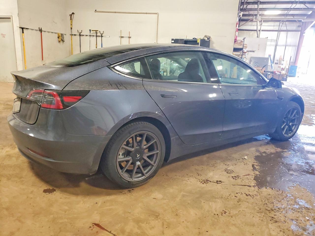 2023 Tesla Model 3 - Image 3