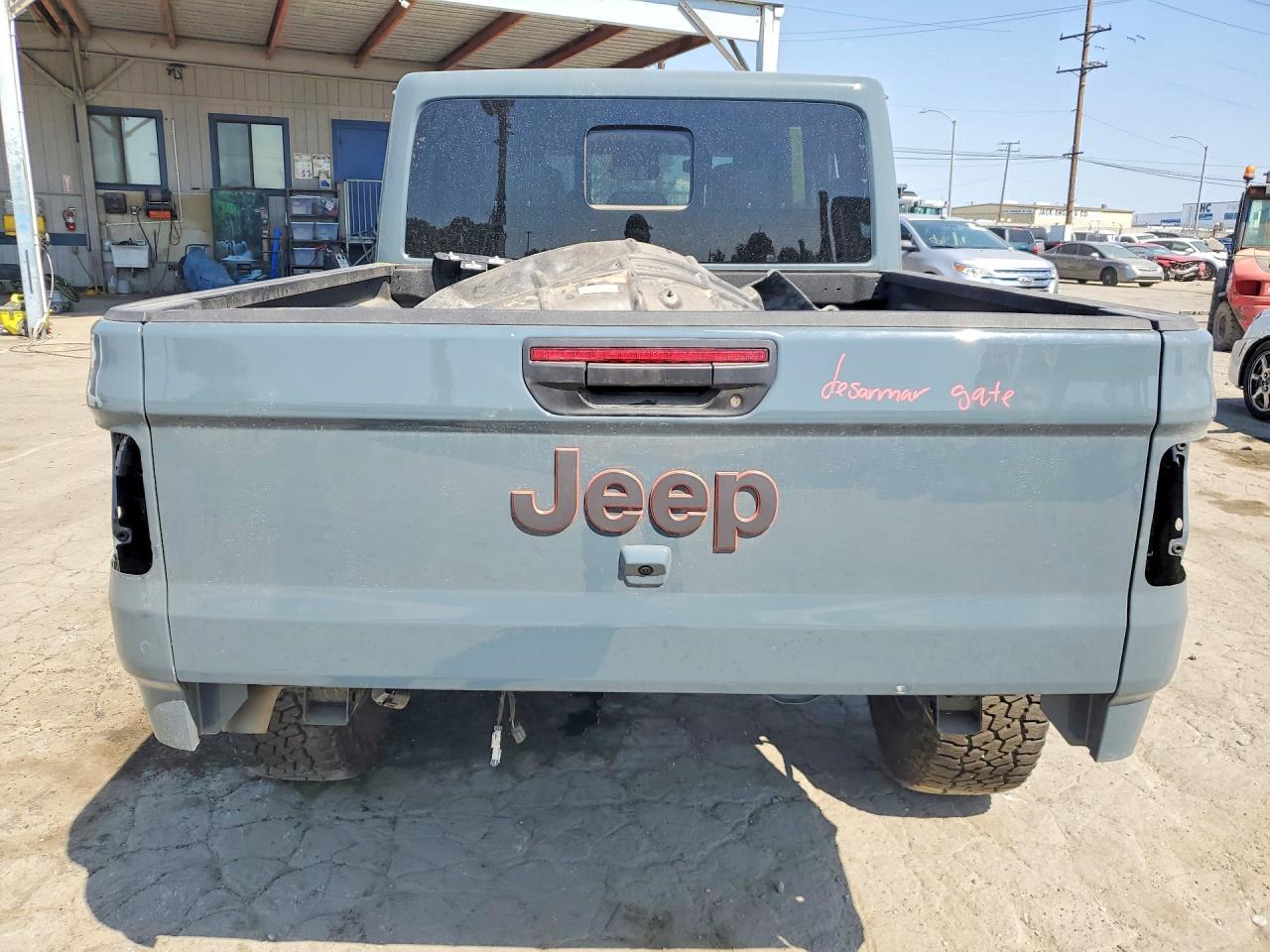 2025 Jeep Gladiator Mojave - Image 6
